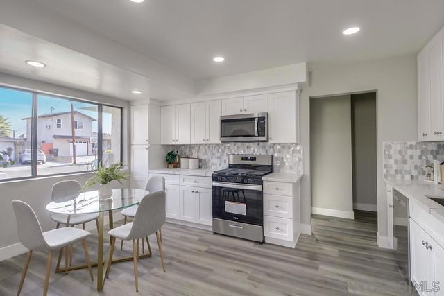 6144 Kerch ST, San Diego, CA 92115