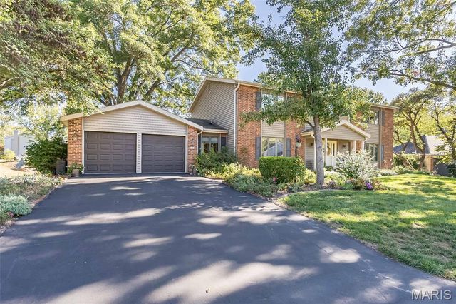 1620 Chalmers Drive, Chesterfield, MO 63017