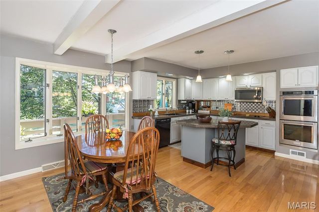 1620 Chalmers Drive, Chesterfield, MO 63017