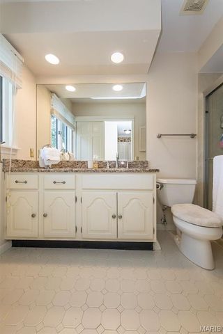 1620 Chalmers Drive, Chesterfield, MO 63017