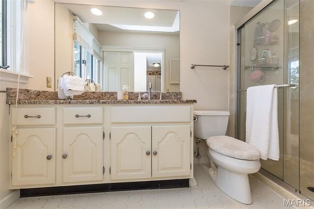 1620 Chalmers Drive, Chesterfield, MO 63017