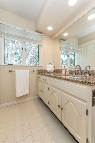 1620 Chalmers Drive, Chesterfield, MO 63017