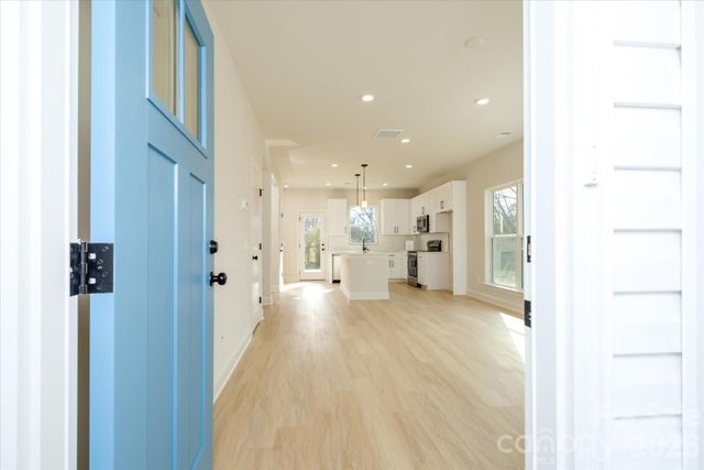 1816 E Greenbriar Road, Statesville, NC 28625