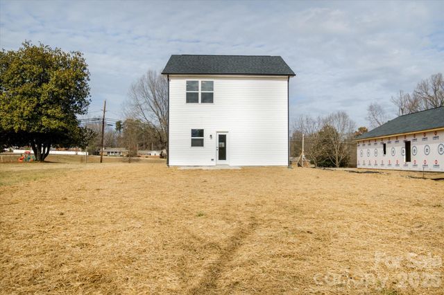 1816 E Greenbriar Road, Statesville, NC 28625