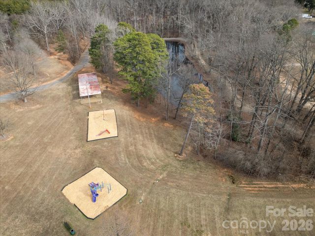 1816 E Greenbriar Road, Statesville, NC 28625