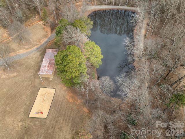 1816 E Greenbriar Road, Statesville, NC 28625