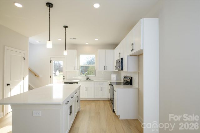 1816 E Greenbriar Road, Statesville, NC 28625