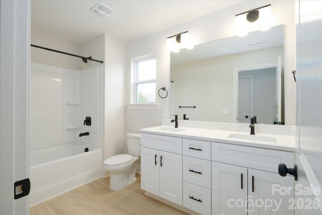 1816 E Greenbriar Road, Statesville, NC 28625