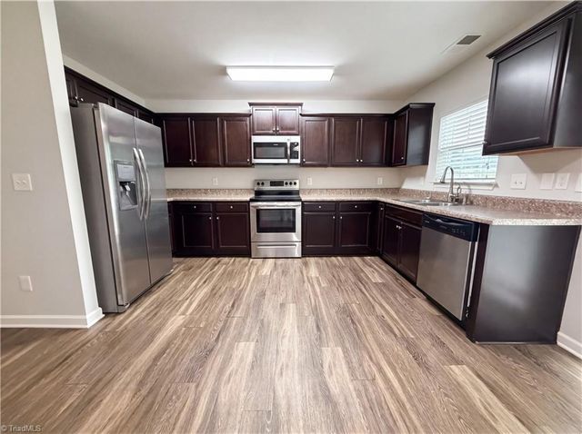 3462 Pridgen Ridge Drive, Winston-salem, NC 27127