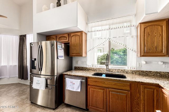 8788 W AUGUSTA Avenue, Glendale, AZ 85305