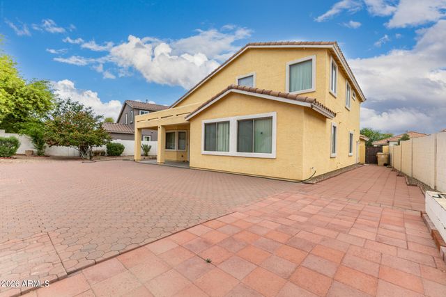 8788 W AUGUSTA Avenue, Glendale, AZ 85305