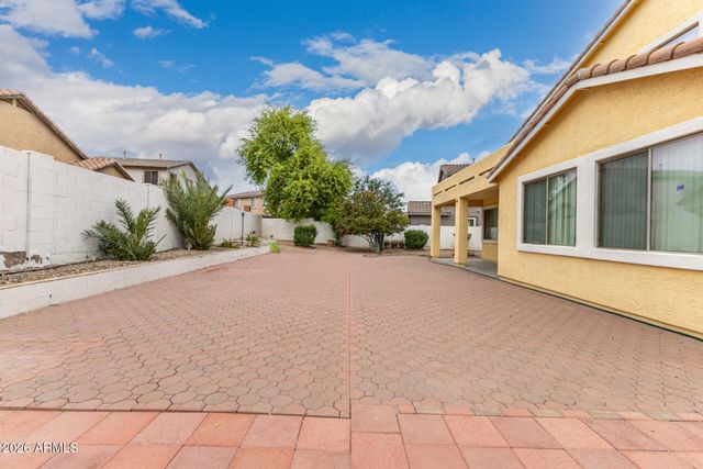 8788 W AUGUSTA Avenue, Glendale, AZ 85305