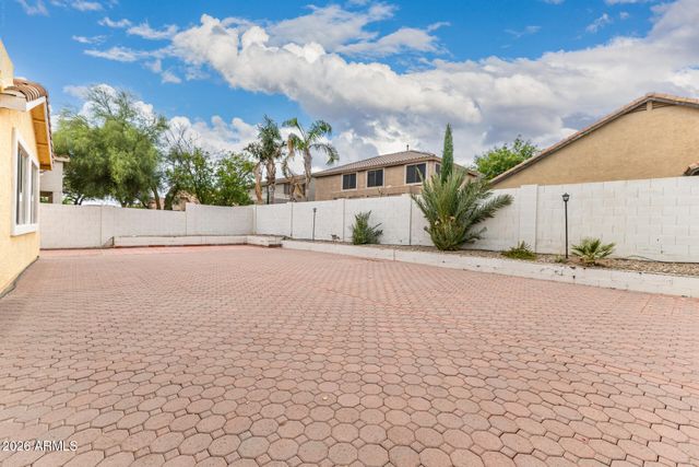 8788 W AUGUSTA Avenue, Glendale, AZ 85305