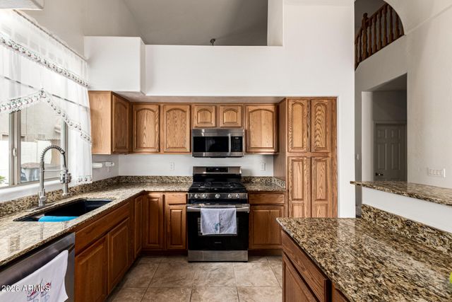 8788 W AUGUSTA Avenue, Glendale, AZ 85305