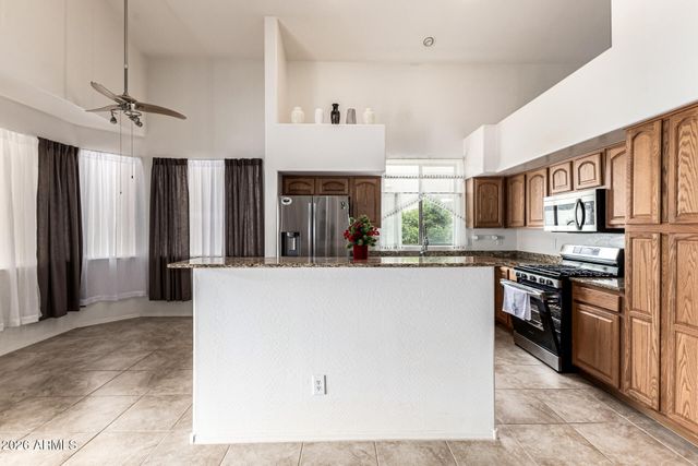 8788 W AUGUSTA Avenue, Glendale, AZ 85305