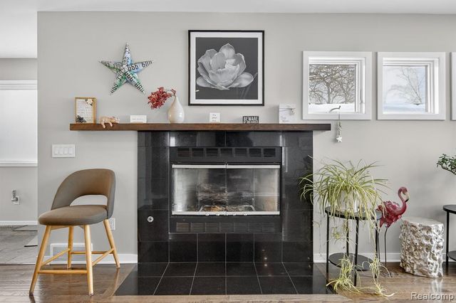 6780 Desmond Road, Waterford, MI 48329