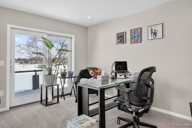 6780 Desmond Road, Waterford, MI 48329