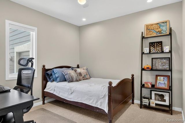 6780 Desmond Road, Waterford, MI 48329