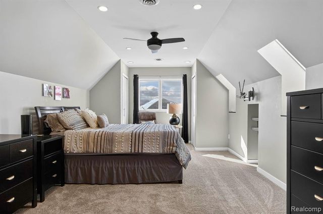 6780 Desmond Road, Waterford, MI 48329