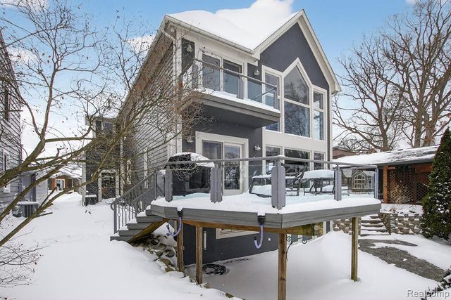 6780 Desmond Road, Waterford, MI 48329