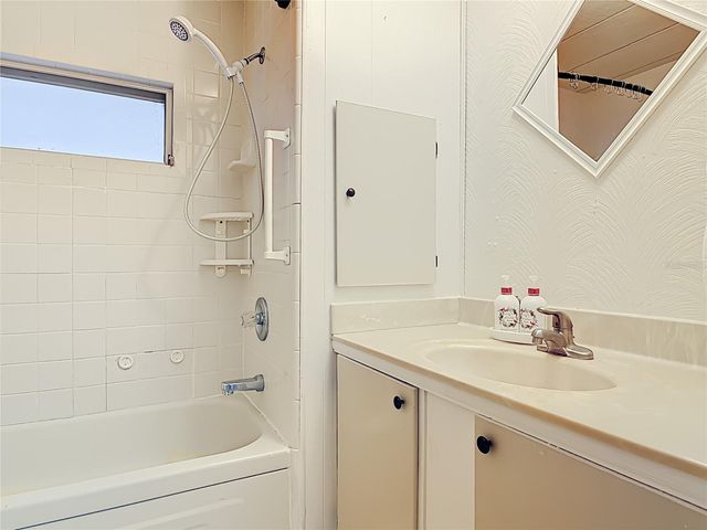 1043 CAPELLA DRIVE, Tavares, FL 32778