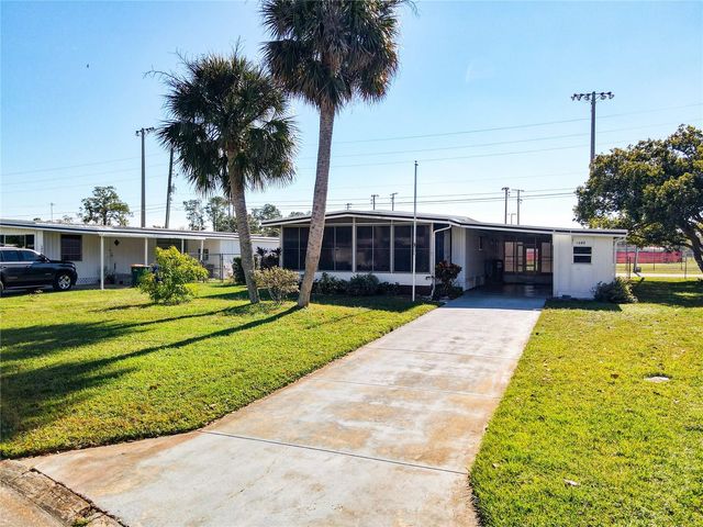 1043 CAPELLA DRIVE, Tavares, FL 32778