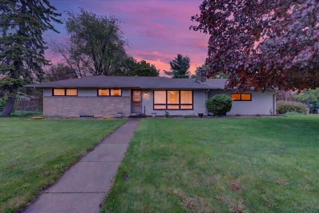 814 N Drake Road, Kalamazoo, MI 49006