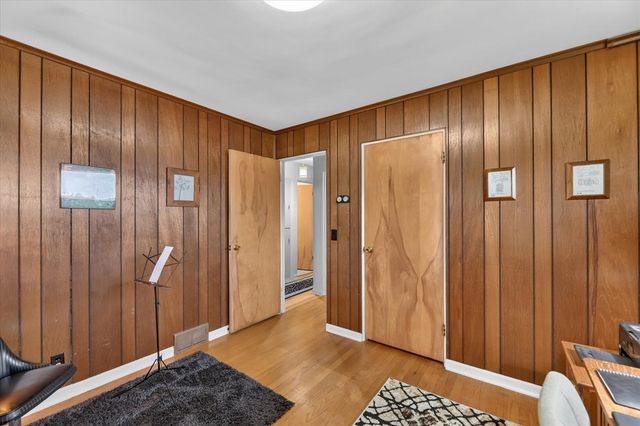 814 N Drake Road, Kalamazoo, MI 49006
