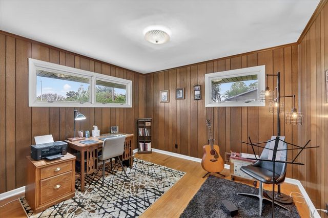 814 N Drake Road, Kalamazoo, MI 49006