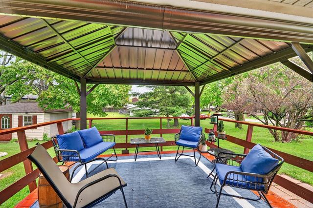 814 N Drake Road, Kalamazoo, MI 49006