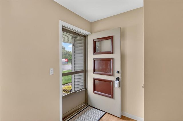 814 N Drake Road, Kalamazoo, MI 49006