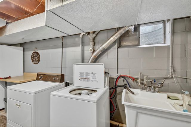 814 N Drake Road, Kalamazoo, MI 49006
