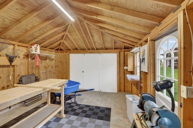 814 N Drake Road, Kalamazoo, MI 49006