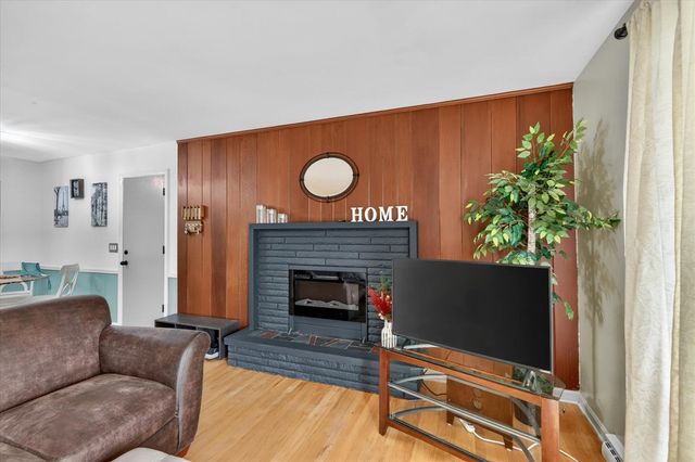 814 N Drake Road, Kalamazoo, MI 49006