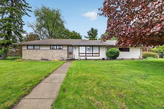 814 N Drake Road, Kalamazoo, MI 49006