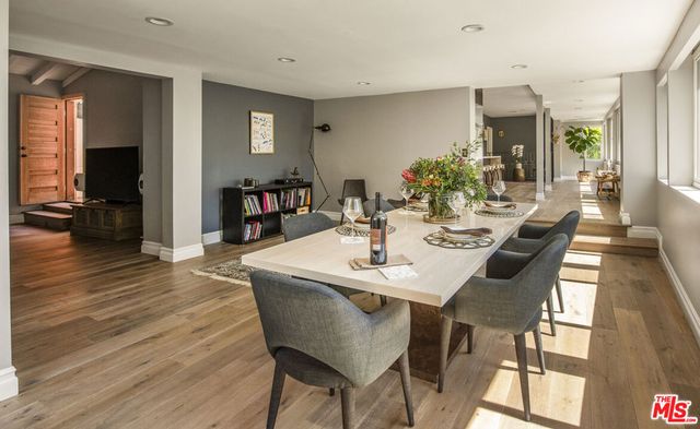 6970 La Presa Drive, Los Angeles, CA 90068