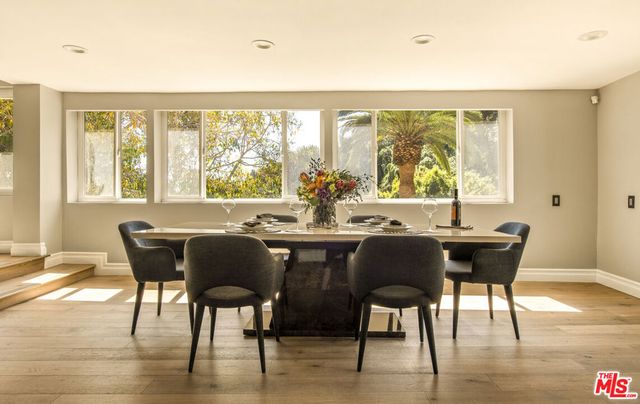 6970 La Presa Drive, Los Angeles, CA 90068