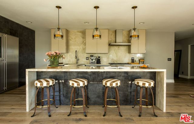 6970 La Presa Drive, Los Angeles, CA 90068