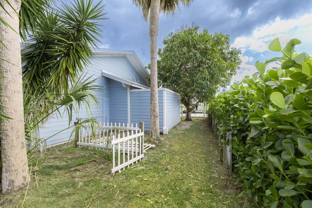 11 Majestic Way, Fort Pierce, FL 34949