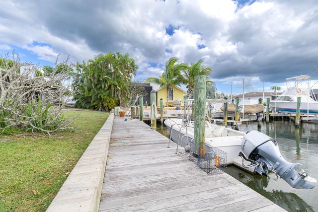 11 Majestic Way, Fort Pierce, FL 34949