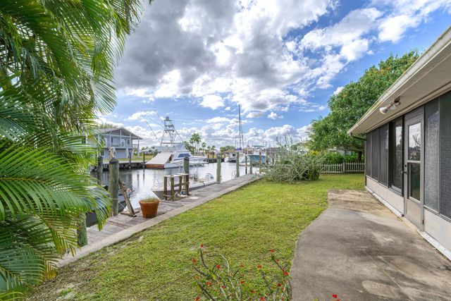 11 Majestic Way, Fort Pierce, FL 34949