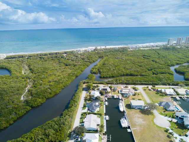 11 Majestic Way, Fort Pierce, FL 34949