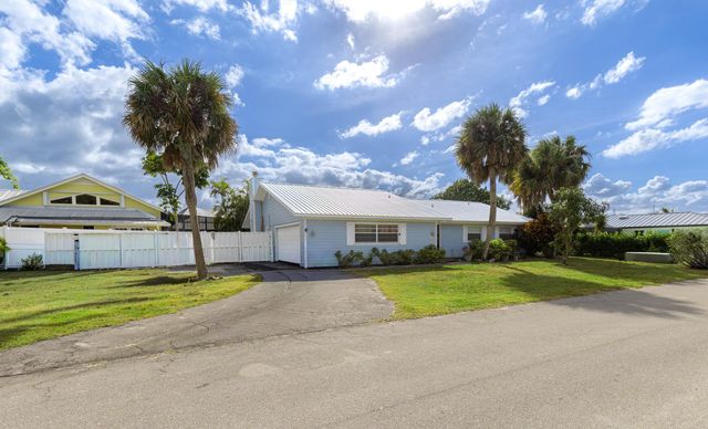 11 Majestic Way, Fort Pierce, FL 34949