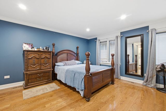 8040 Chippewa Trail, Tinley Park, IL 60477