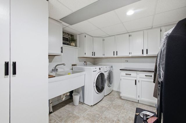 8040 Chippewa Trail, Tinley Park, IL 60477
