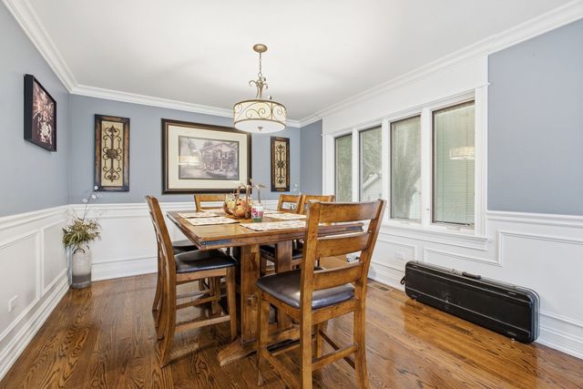 8040 Chippewa Trail, Tinley Park, IL 60477