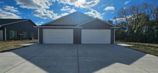 2929 S Bunker Hill Ct, Wichita, KS 67210