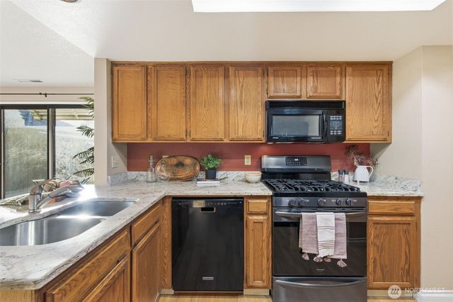 10712 NW 30th Court, Vancouver, WA 98685