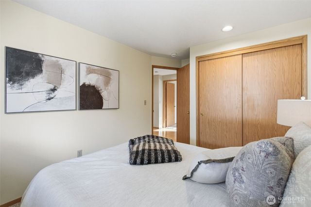 10712 NW 30th Court, Vancouver, WA 98685