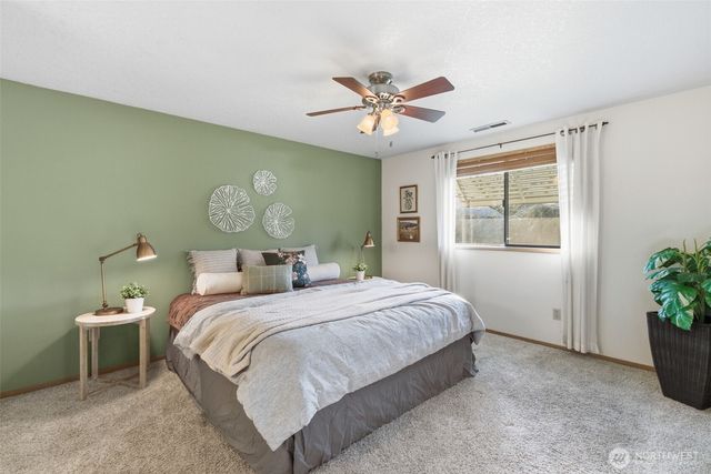 10712 NW 30th Court, Vancouver, WA 98685